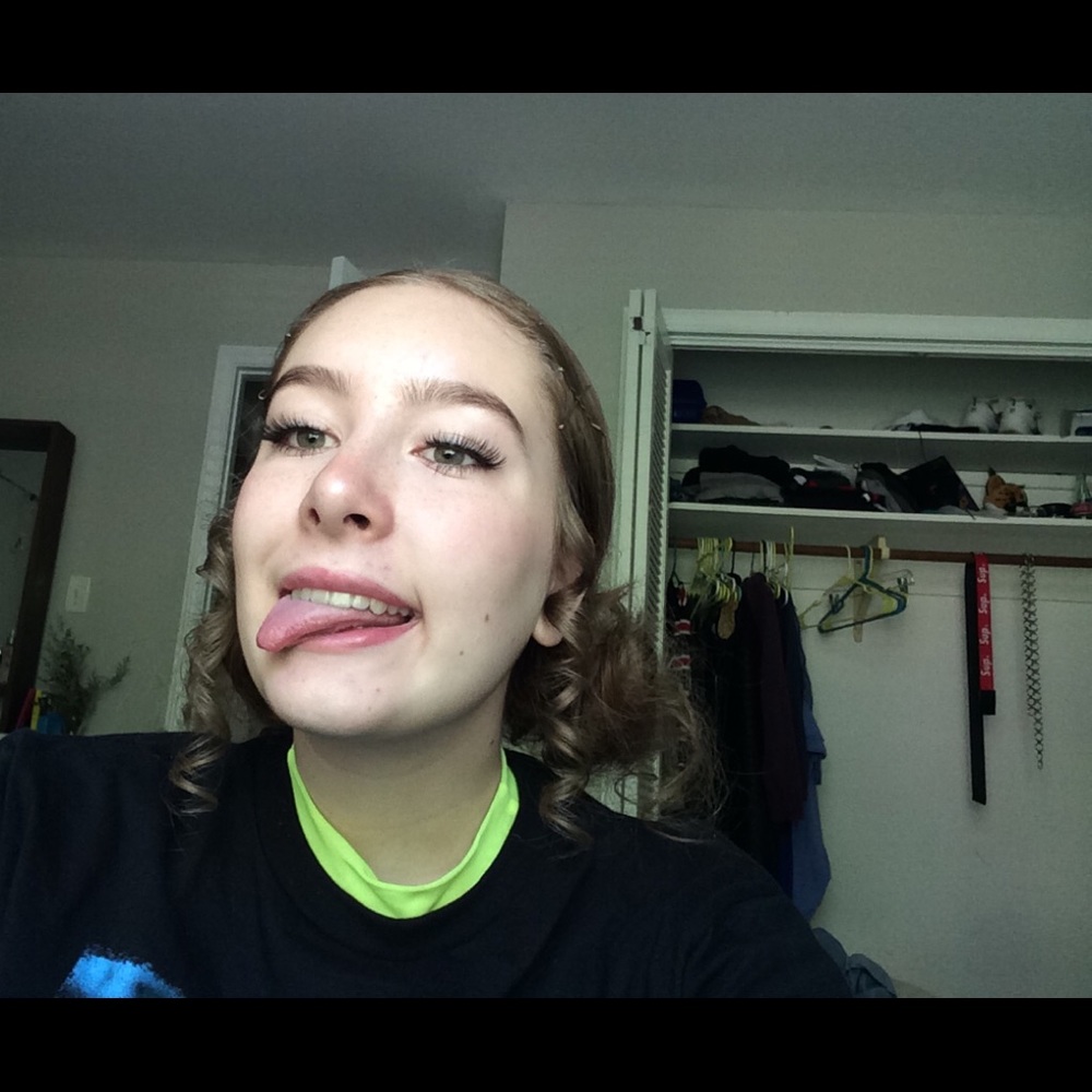 Meet your Posher, Cecily